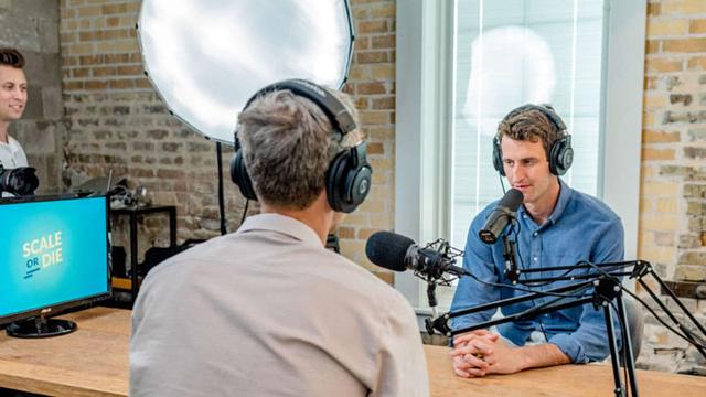 The Best Digital Marketing Podcasts to Add to Your Playlist